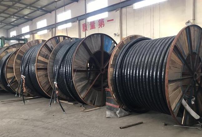 3240高压电缆一米究竟多重？